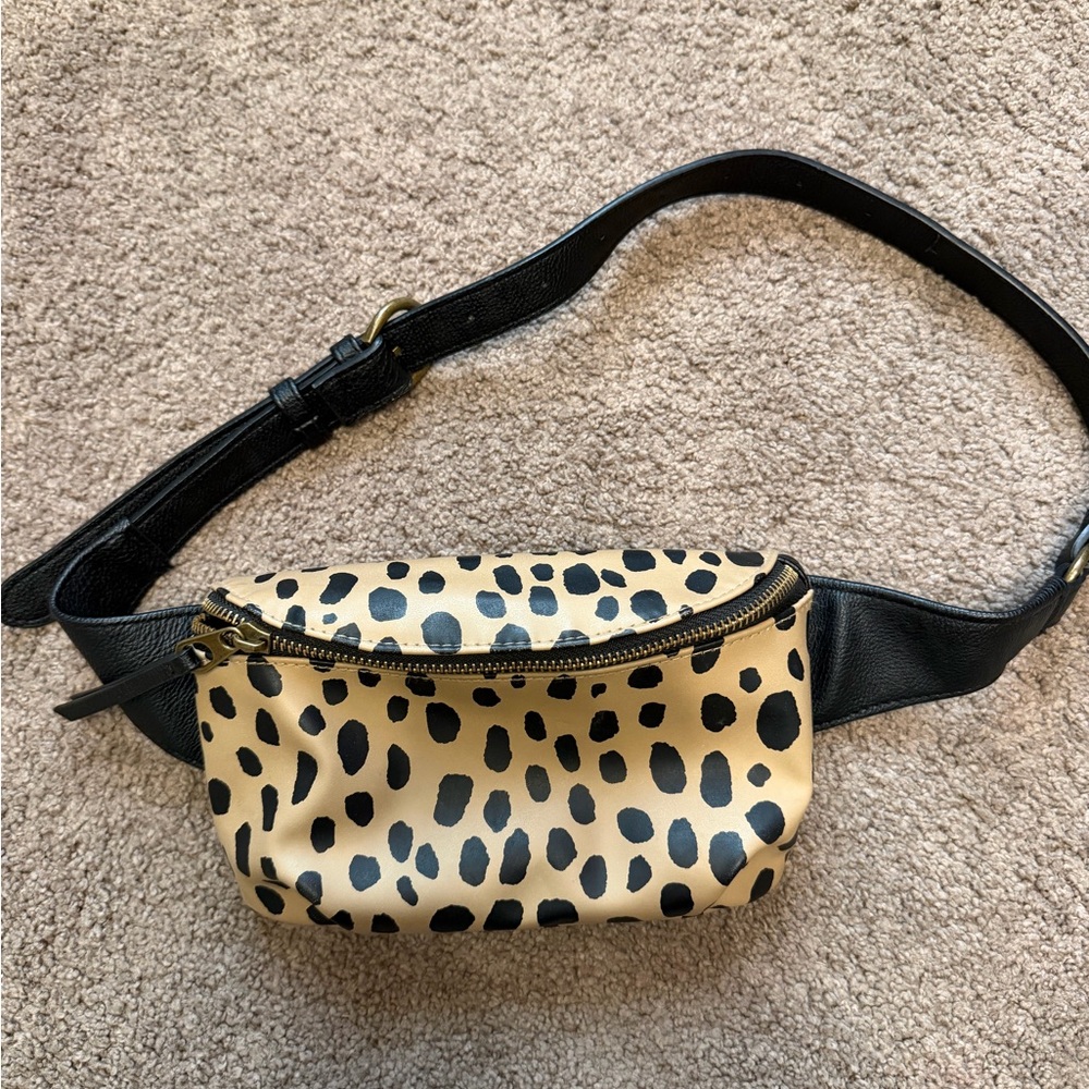 Universal Thread Leopard-Print Belt Bag in Black and Tan